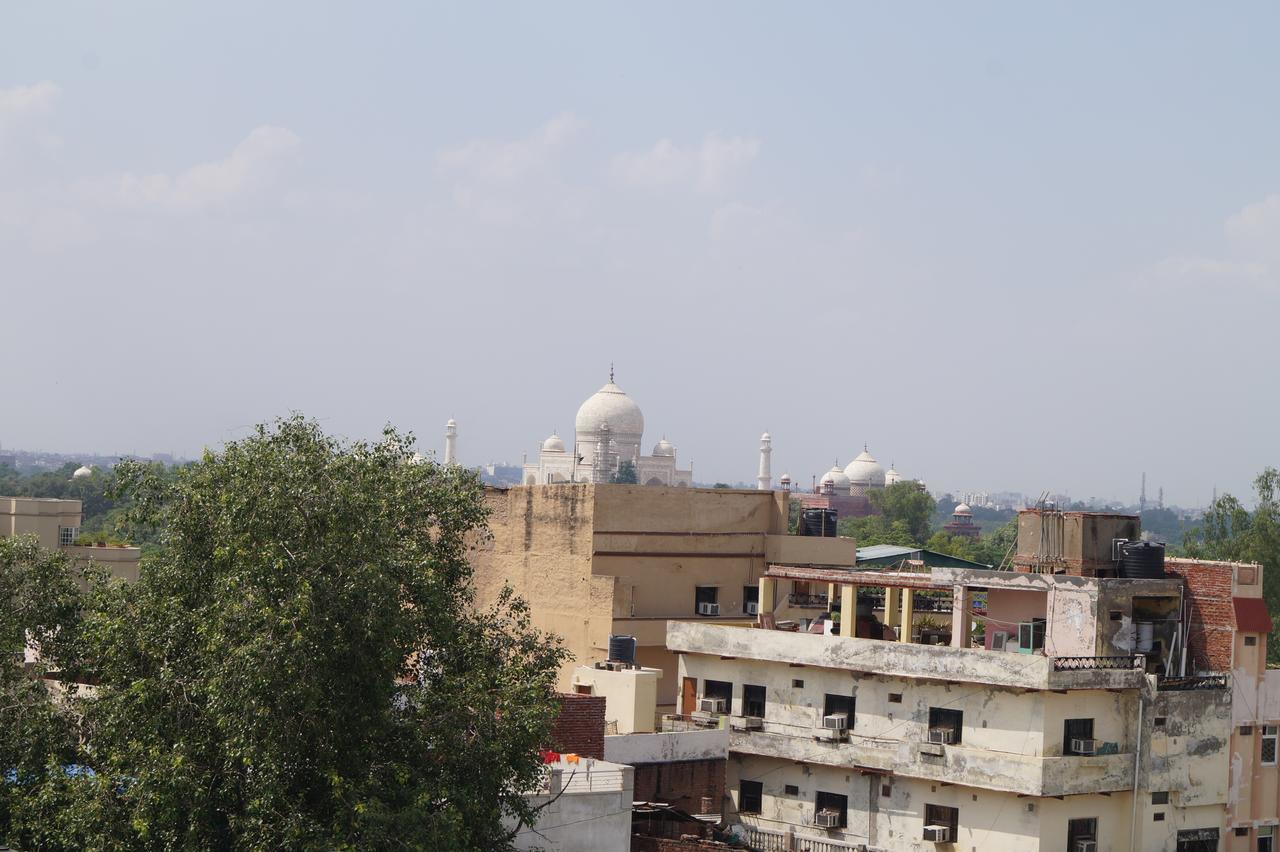 Hotel Sheela, 100M From Taj Mahal Agra  Exterior photo